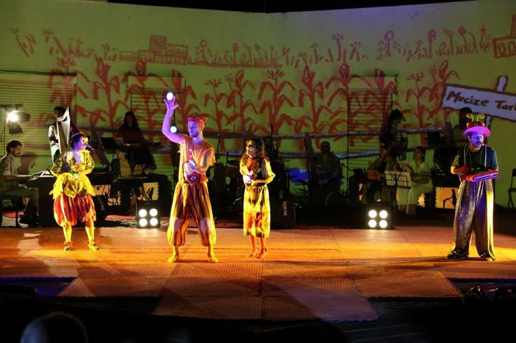 Uçan Halı Çocuk Festivaline Yoğun İlgi